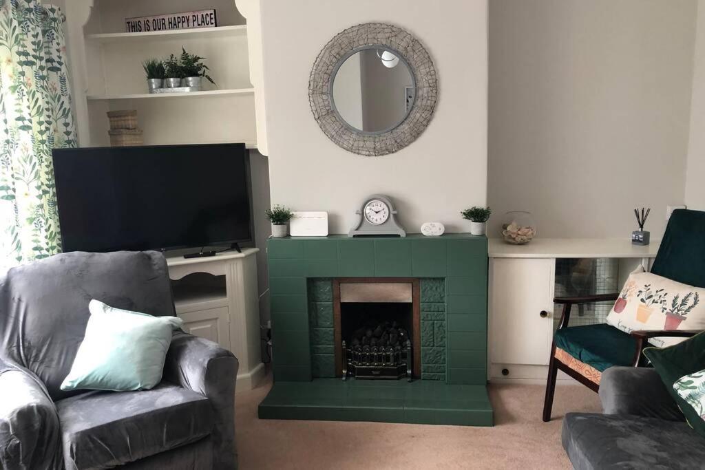 Sea House, Castlerock - Hosts 6, 3 Bedroom House 외부 사진