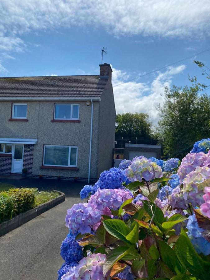Sea House, Castlerock - Hosts 6, 3 Bedroom House 외부 사진